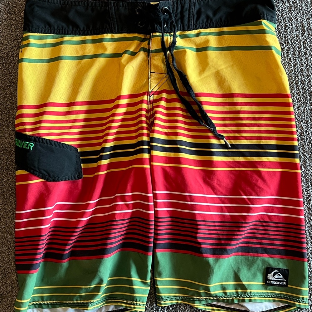 32 Quilsilver shorts. Clean. No rips or stains